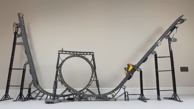 Я построил американские горки LEGO Loop! | I Built A LEGO Loop Rollercoaster!