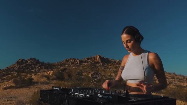DeepMe - Live @ Mojave National , California Melodic Techno & Progressive House 4k Dj Mix смотреть онлайн