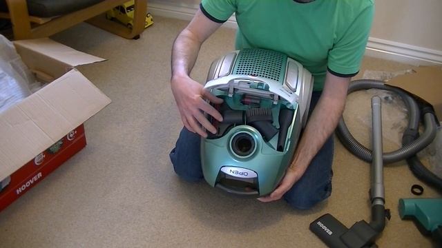Hoover Eco G Telios TTG1100 Vacuum Cleaner Unboxing & First Look смотреть онлайн