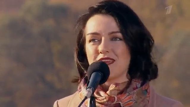 "Comme Ci Comme Ca" (ZAZ cover) - Дарья Ретинская и Iskra Band - Прямой эфир Первого канала смотреть онлайн