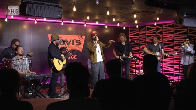 KFOG Private Concert: Edward Sharpe and the Magnetic Zeros - "Wake Up The Sun" смотреть онлайн