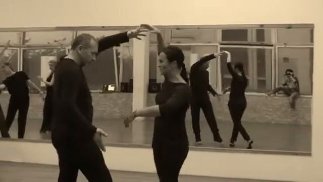 Non-contact interaction in improvisation смотреть онлайн