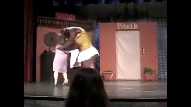How The Other Half Lives - Thoroughly Modern Millie смотреть онлайн