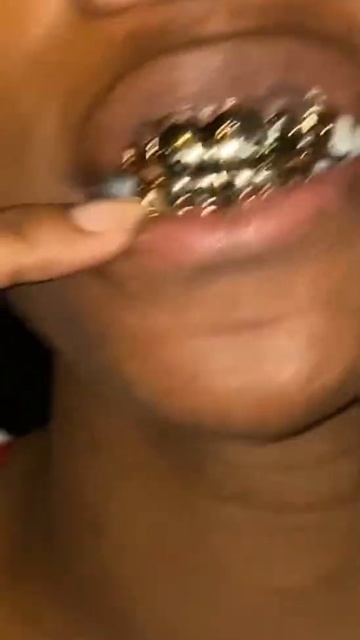 Six on six solid golds #wacotx #grillz #goldteeth #goldgrillz смотреть онлайн