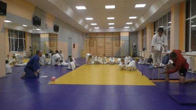 Школа 66. Группа 19.00. Часть 2. Соревнования Самый сильный, самый гибкий смотреть онлайн