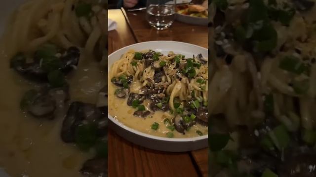 Forgot to mention my caesar salad with salmon that had the most perfect crispy skin! My tummy is de смотреть онлайн