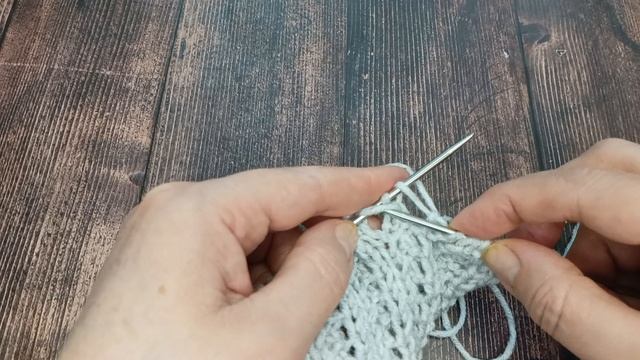 Красивый обьемный узор спицами. смотреть онлайн