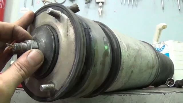 المساعد الخلفي يسار... هبط... 745Li смотреть онлайн