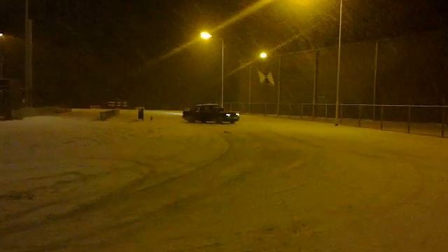 Bmw 3 series E30 and E36 snowdrifting смотреть онлайн