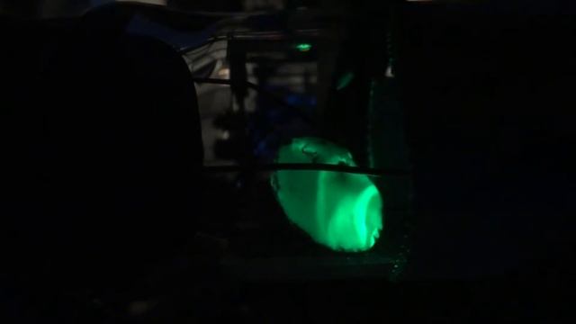 Glowing of phosphor screen under a varying magnetic field смотреть онлайн