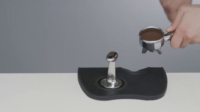La Pavoni Europiccola lever coffee machine instructions video - How to make espresso & cappuccino. смотреть онлайн