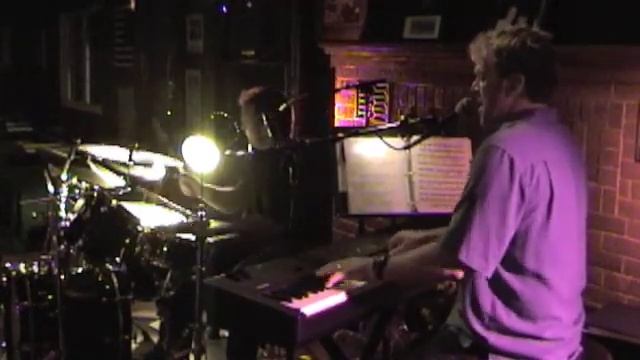 Bruce Dallas & The Gypsum Kings play Grey Seal смотреть онлайн