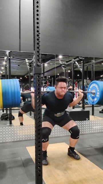 290KGS/638LBS HIGH BAR SQUAT PB смотреть онлайн