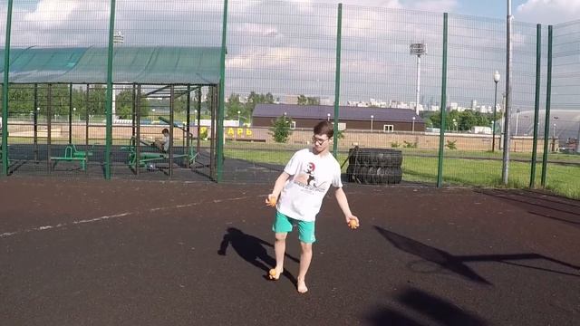 foot juggling смотреть онлайн