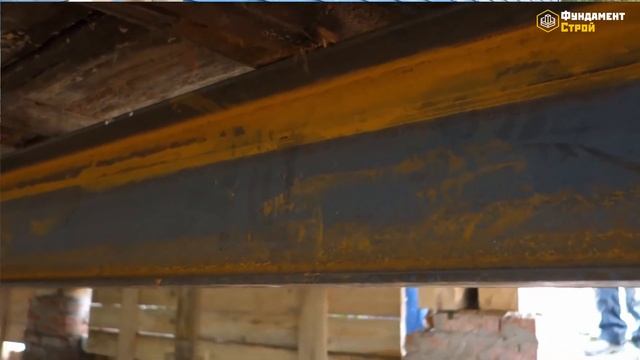 Ремонт фундамента на участке с уклоном. Подъем дома, замена венцов, замена фундамента. смотреть онлайн