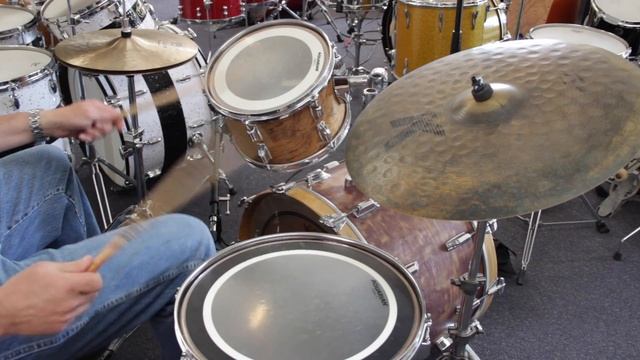 1970's Rogers Big R Drum Set 22", 12", 16" смотреть онлайн