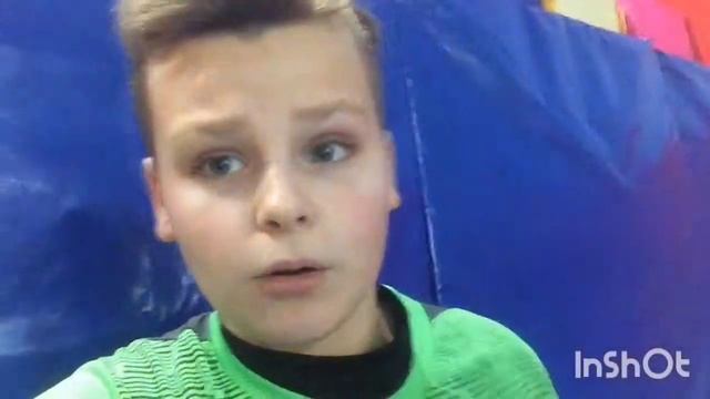 VLOG:батутный центр* смотреть онлайн