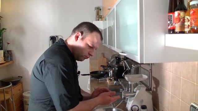 Pulpety w sosie pomidorowym, KitchenBook смотреть онлайн