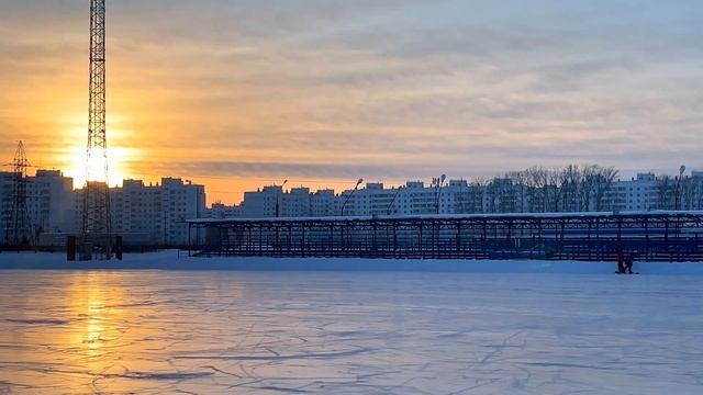 Каток в Чистой Слободе (ЦСП "Заря"): приглашаем на лед! смотреть онлайн