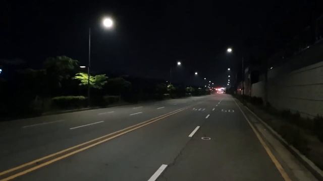 Adaptive Street Lighting on a Motorway in Korea смотреть онлайн