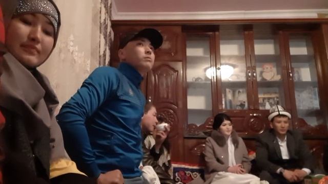 Улар досубуздун тоюнда... смотреть онлайн