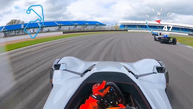 Silverstone trackday - 3 BAC Mono’s смотреть онлайн