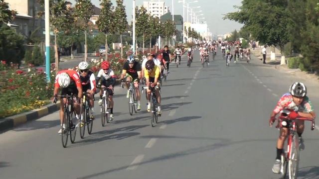 Дар Дави миллӣ дар вилояти Суғд наздики 30 000 нафар иштирок намуданд смотреть онлайн