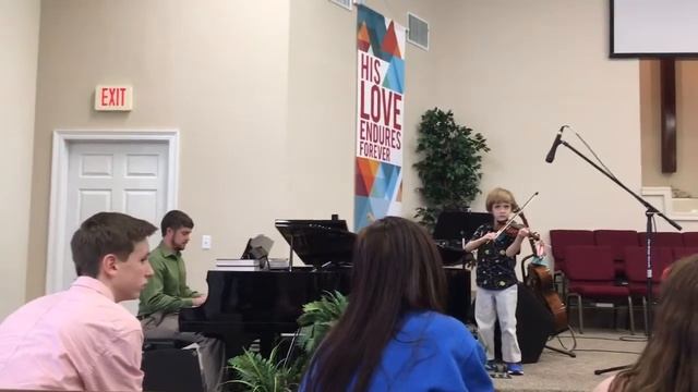 Jesus Loves Me on Violin at Church смотреть онлайн