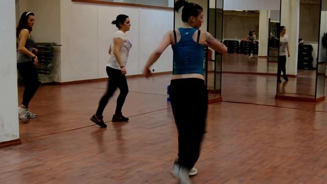 UN MES смотреть онлайн