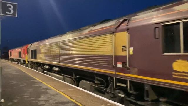 2 EWS+ 1 DB 66 at Eastleigh смотреть онлайн