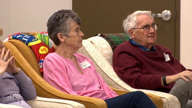 The Signal l The Signal live on location at the Neighbourhood смотреть онлайн