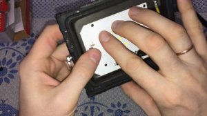 Как снять защитное стекло 🔍 со светодиодного прожектора из светофора 🚦  Что  увидел внутри 💠 ШОК !