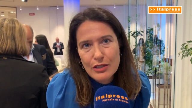 Amazon, Poli "Comunicazione mette al centro le persone" смотреть онлайн