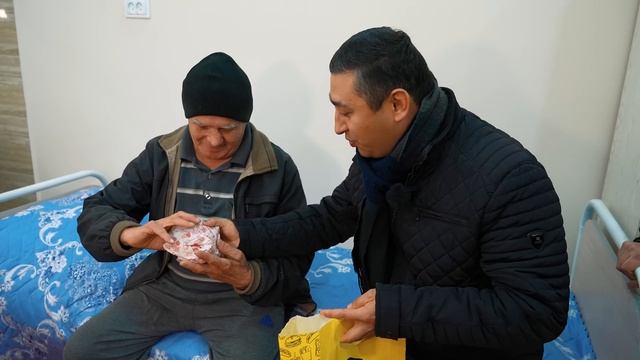 MISTER FOOD 1 ЁШДА! 1000 БУРГЕР ТАРҚАТДИ! смотреть онлайн