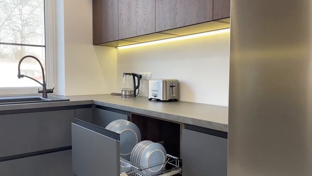 Кухня из МДФ-ПВХ PET Графит / Тимбер Кестен смотреть онлайн