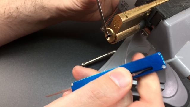 Stunning New Pocket Pick from Martin Newton смотреть онлайн