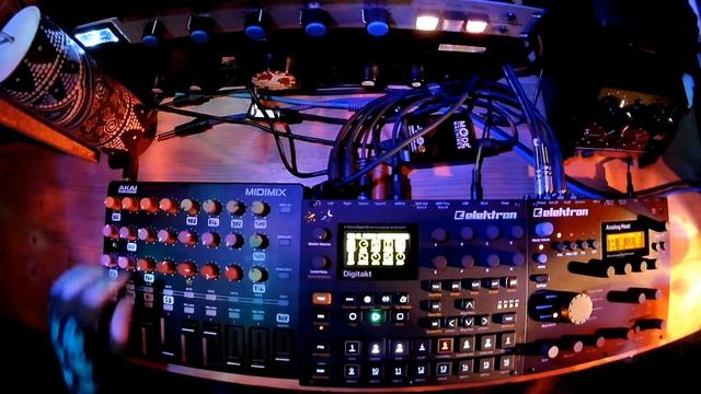 Elektron DIGITAKT - Techno Jam 1 + Analog Heat & Akai Midimix смотреть онлайн
