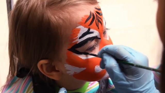 Праздничное открытие X Store Волгоград в КомсоМОЛЛ смотреть онлайн