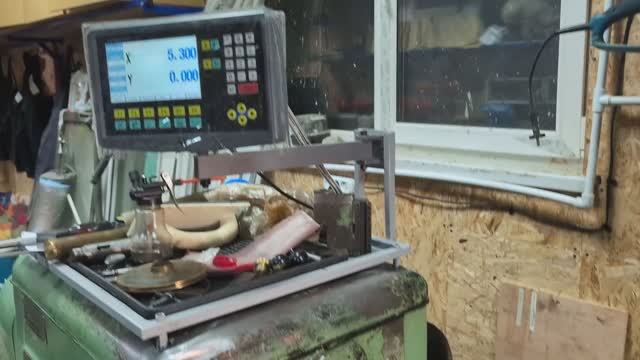 Радость от работы на токарном станке 1к62 с установленным УЦИ смотреть онлайн