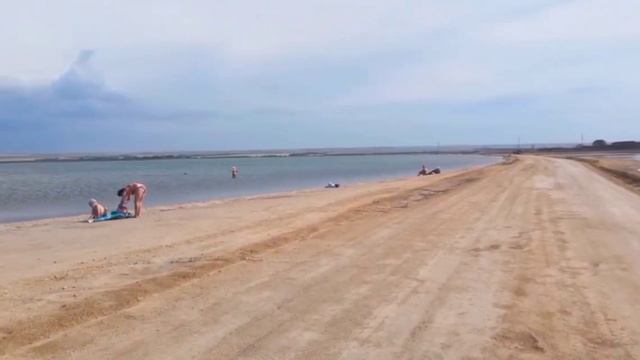 Грязевые озера Ярылгач и Джарылгач, Межводное, Крым смотреть онлайн