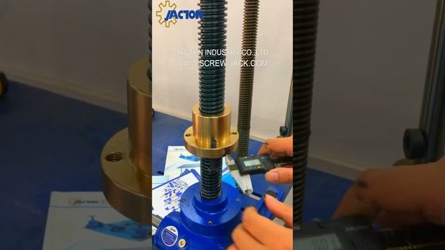 Russia customer manual mechanical worm gear screw jack with lifting nut 5 ton capacity 600mm stroke смотреть онлайн