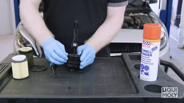 Liqui Moly Oil Change تغيير الزيت من ليكوى مولى смотреть онлайн