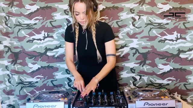 JOANNA COELHO@AUDIOCODE FB STREAMING смотреть онлайн