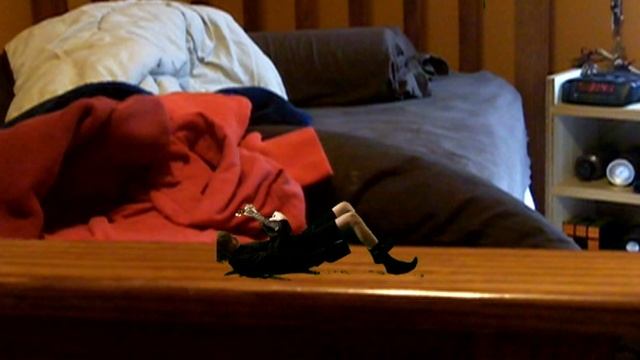 Floating Guitar Mini Guy смотреть онлайн