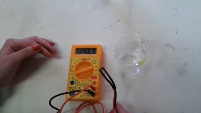 Video Sensor de T a partir de diodo 1N4148 смотреть онлайн