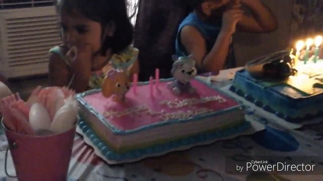 Third vlog pool party смотреть онлайн