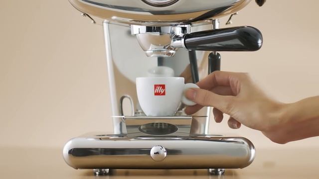 illy X1 Anniversary E.S.E. & Ground Coffee Machine смотреть онлайн