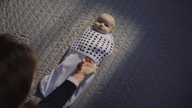 How to Use the Nanit Swaddle смотреть онлайн