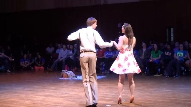 WPI DWTG 2015: Riley and Angela- Foxtrot (Alpha Gamma Delta) смотреть онлайн