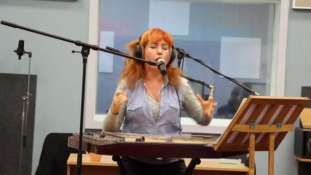 Юлия Глебова & Час Speak в программе КРОК ДА РОКА ( радио "Сталiца) . Песня КРЫЛЬЯ. 1.11.2017. смотреть онлайн
